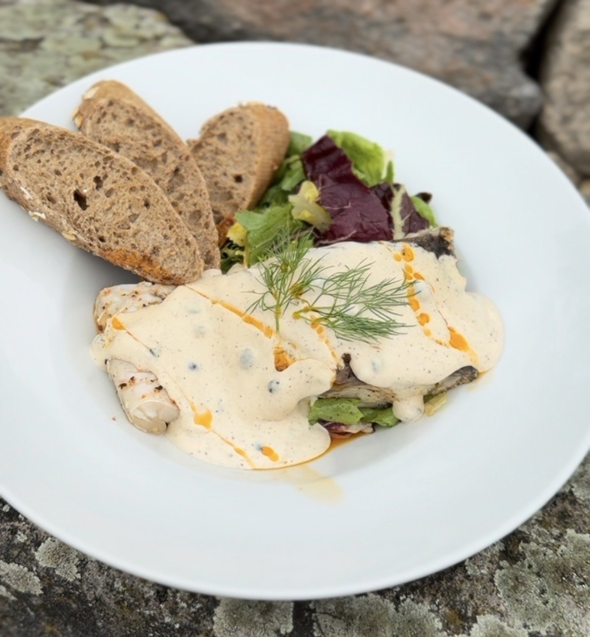 Ryba vařená v páře se studenou omáčkou