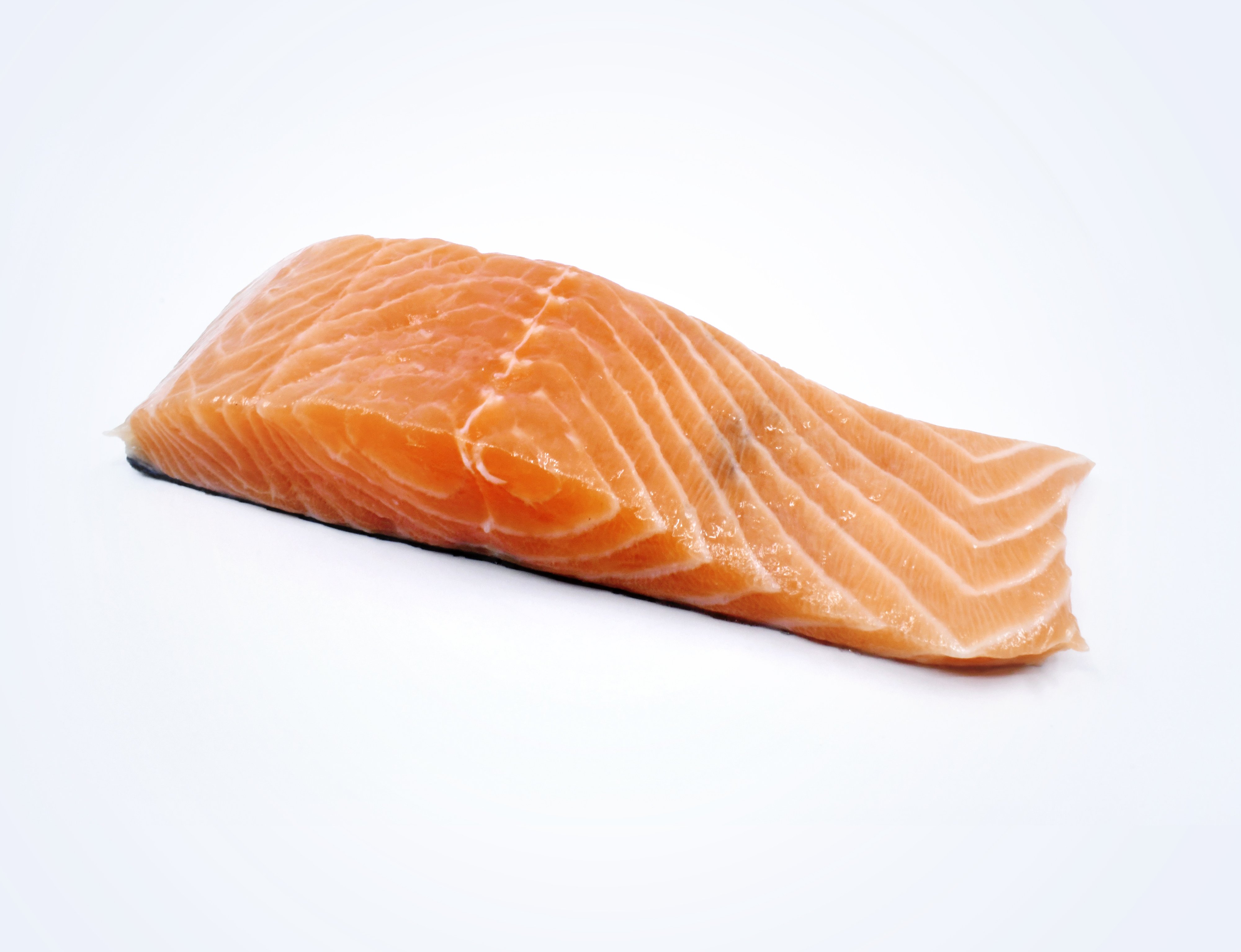 Losos-filet-porce-chlazena-s-kuzi-volne-produktove_UPR_bez-QR